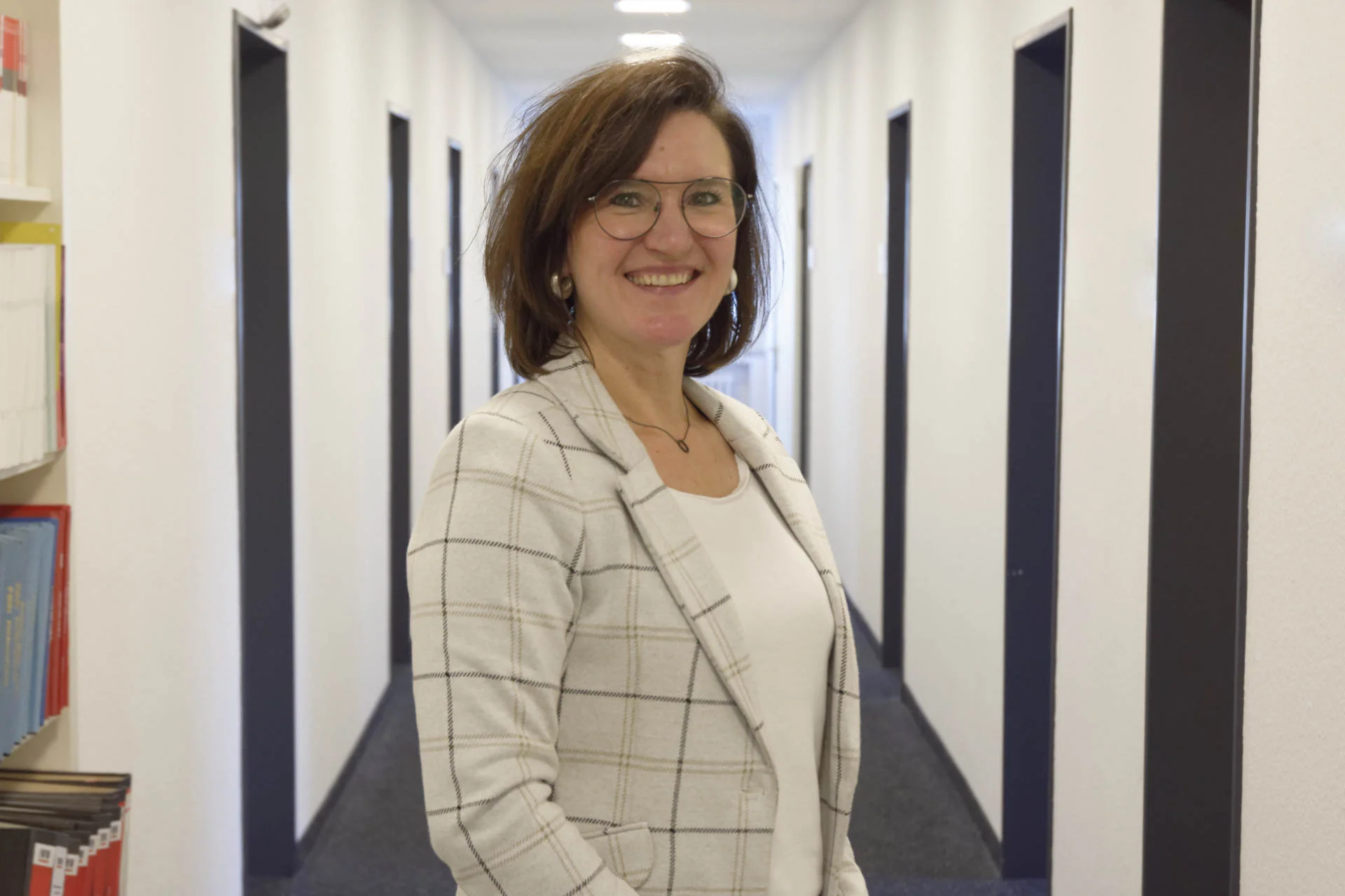Das Foto zeigt ein Portrait von Kerstin Hartmann