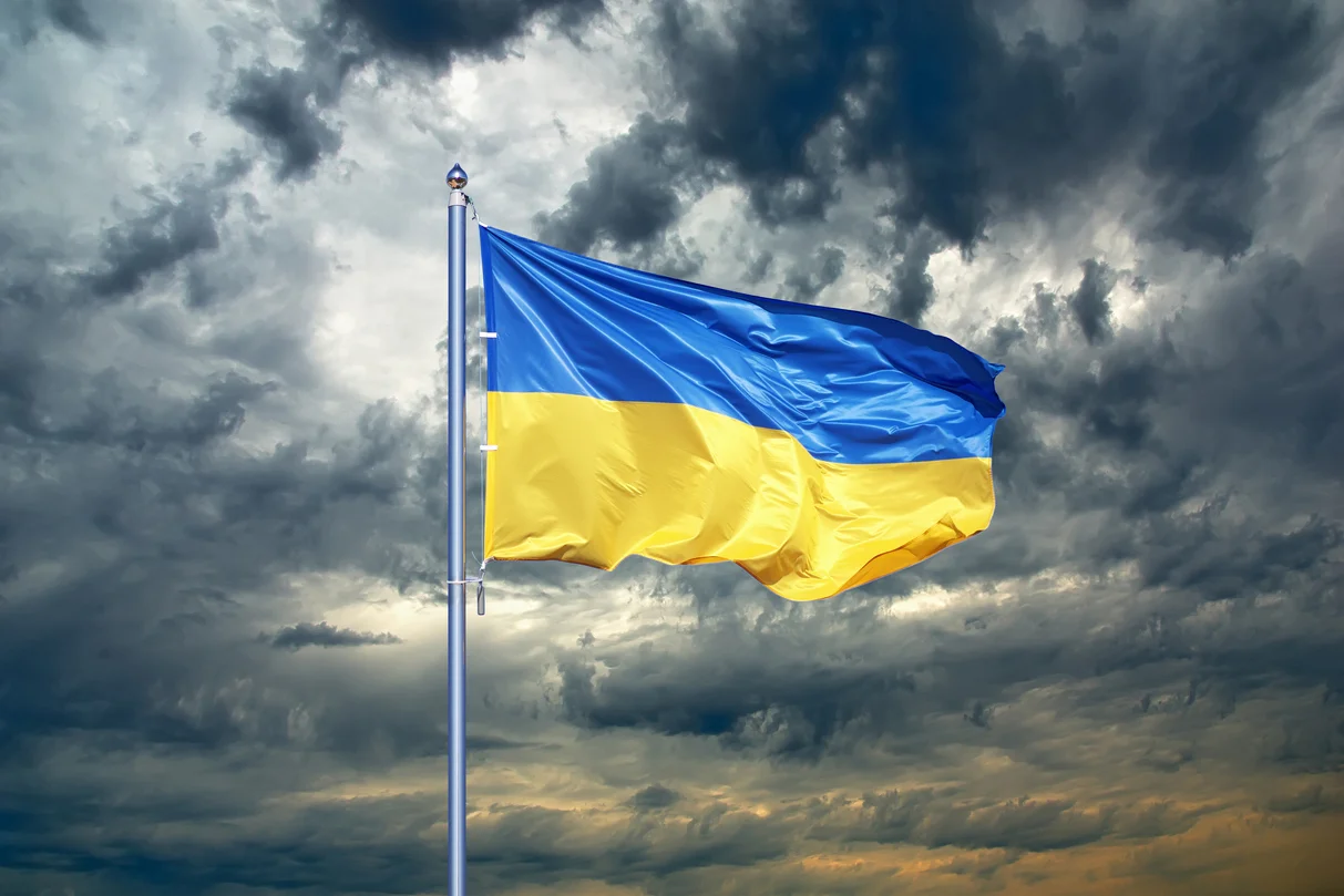 Das Foto zeigt die ukrainische Flagge