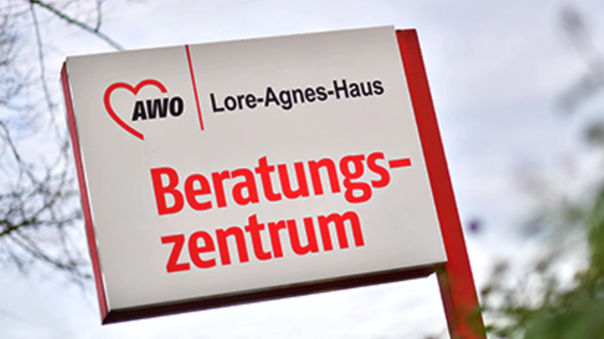 Das Foto zeigt das Straßenschild des LAHs