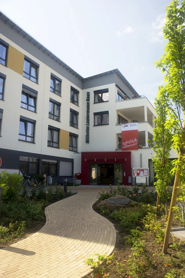 Das Foto zeigt das AWO Seniorenzentrum Wilhelm-Lantermann-Haus in Dinslaken
