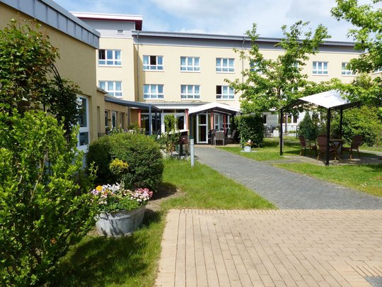 Das Foto zeigt das AWO Seniorenzentrum Helmuth-Kuhlen-Haus in Mönchengladbach