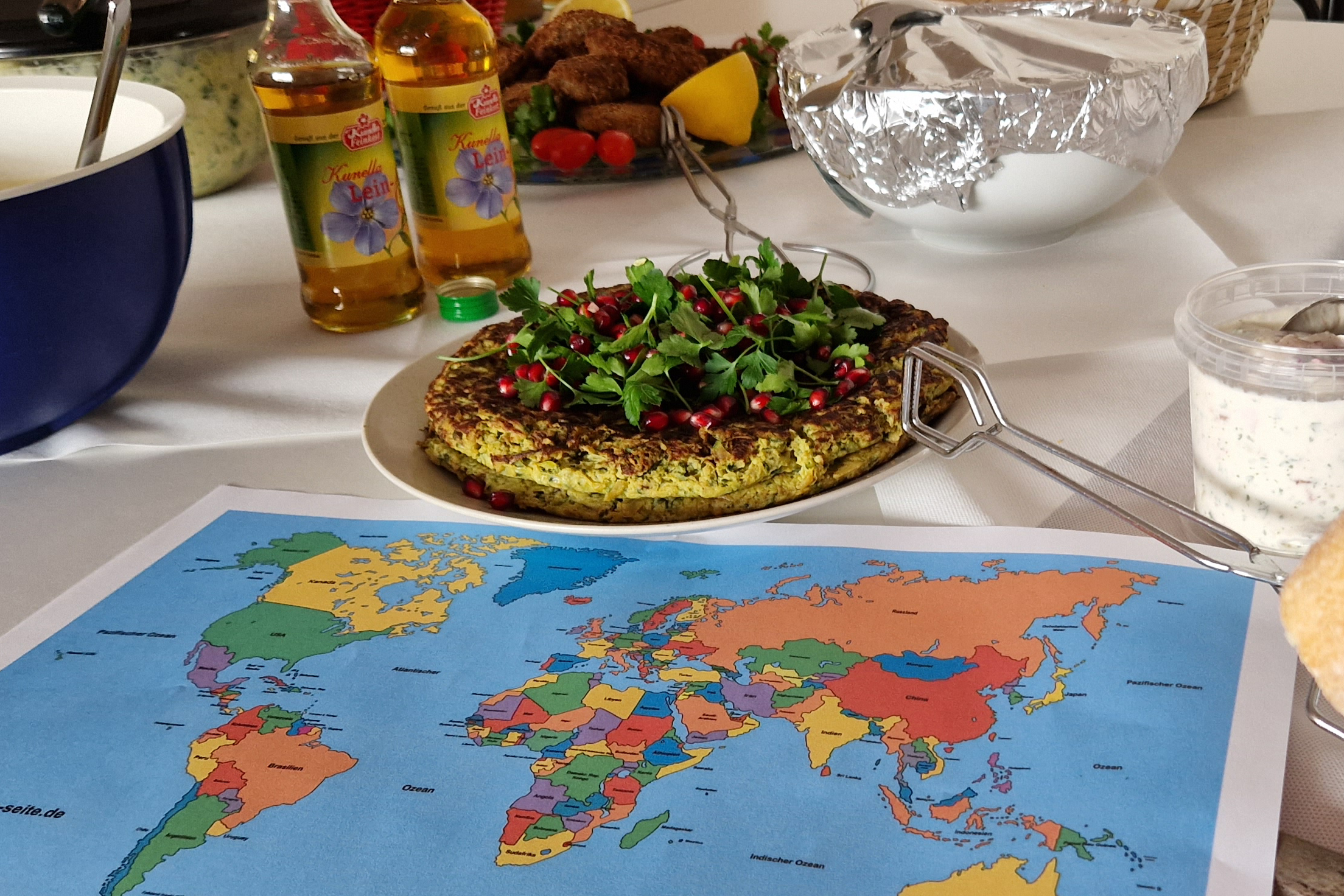 Das Foto zeigt einen Ausschnitt vom internationalen Buffet